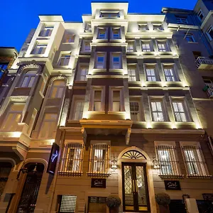 κάντε κράτηση εδώ