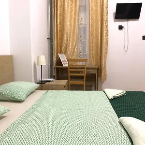 κάντε κράτηση εδώ