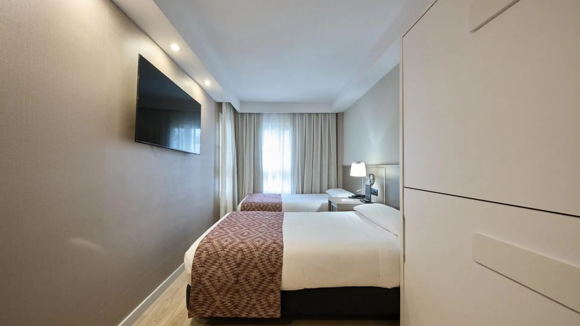 Catalonia Park Gueell Hotel Barcelona