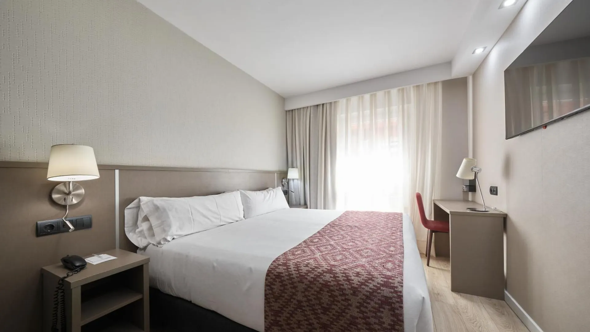 Catalonia Park Gueell Hotel Barcelona 3*,